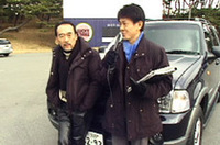 webCGエグゼクティブディレクター大川悠(左)と、webCGコンテンツエディターアオキ。大川は「このクルマは、総合的にとても良い」と語る。