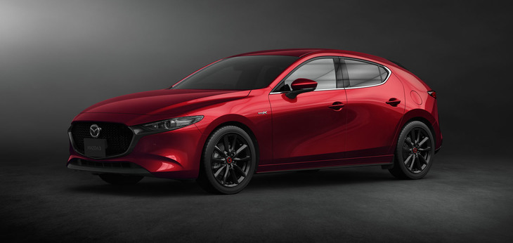マツダ3ファストバック100周年記念特別車2020ワールド・カー・デザイン・オブ・ザ・イヤー受賞記念モデル