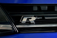 「R」はゴルフで最もパワフルなモデルの証し。