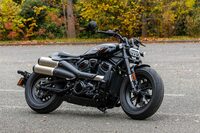 「ハーレーにしてはコンパクトで、取り回しもしやすいかも」と、担当編集が気を使って選択した「スポーツスターS」だが、実際にはかなりのクセモノ。しかし、それだけに各プログラムの有用性をより強く実感することができた。