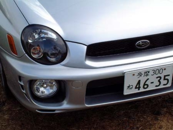 【スペック】全長×全幅×全高=4405×1730×1435mm/ホイールベース=2525mm/車重=1380kg/駆動方式=4WD/2リッター水平対向4DOHC16バルブ(250ps/6000rpm、34.0kgm/3600rpm)/車両本体価格=253.6万円(テスト車=271.6万円/オプション:HIDロービームライト+濃色ガラス+リアスポイラー+K'sマスターサウンドシステム)