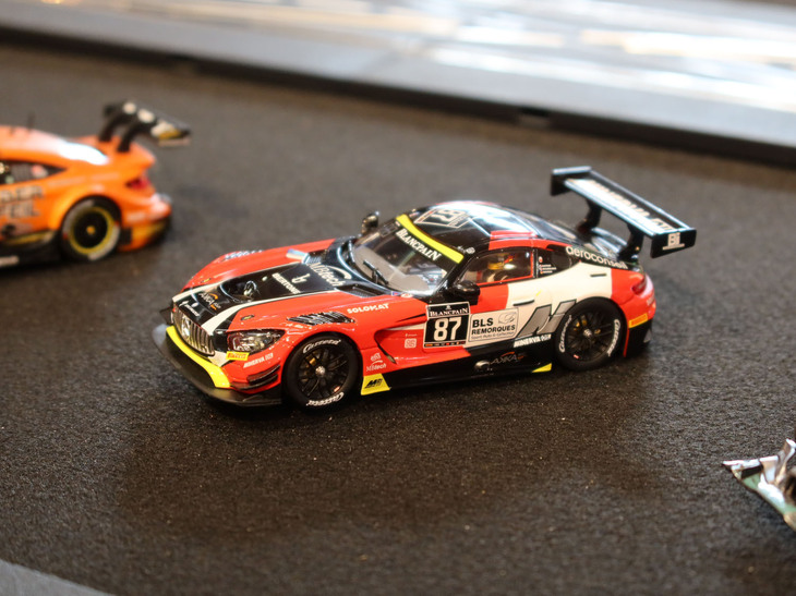 「メルセデスAMG GT63 4MATIC+ クーペ」の発表会場に展示されていたスロットカー。