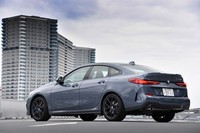 「2シリーズ グランクーペ」には、今回試乗した1.5リッター直3ガソリンモデル(FF車)のほか、2リッター直4ガソリン(4WD車)、2リッター直4ディーゼル(FF車)がラインナップされる。