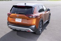 4代目となる新型では初代以来のコンセプトである「タフギア」を継承しつつ、ニーズの変化に合わせて「上質さ」も強化している。