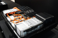 電気自動車はバッテリーの劣化状態などが外からはわからず、エンジン車と比べて車両の状態評価が難しいとされている。この課題を克服するバッテリーのトレーサビリティーに関しても、ブロックチェーンの技術は役立つのではないかと期待されている。