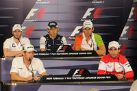 トヨタがエンジンを提供していた2007~2009年には、日本人ドライバーの中嶋一貴(写真中央上段)もウィリアムズのステアリングを握った。