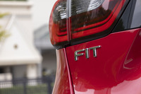 現行型「フィット」の開発テーマは「心地よさ」。燃費をはじめとした性能の追求はほどほどに「心地よい視界」「座り心地」「乗り心地」「使い心地」を提供価値として掲げていた。