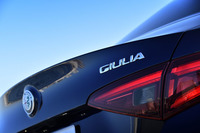 アルファ・ロメオ・ジュリア ヴェローチェ(4WD/8AT)/ジュリア スーパー(FR/8AT)【試乗記】の画像