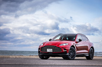 2024年4月に登場したアストンマーティンのハイパフォーマンスSUV「DBX707」のマイナーチェンジモデル。インテリアのリニューアルやインフォテインメントシステムのアップデートを中心に、さまざまな改良が施された。