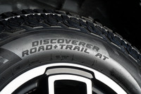 表示様子を6つのセグメントに分けたサイドウォールはクーパーの新世代デザインだ。このすっきりと洗練されたスタイルは、今後の新商品にも展開されていく。