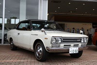 1970年「ローレル ハードトップ2000GX」。イベントを主宰した「ローレルC30 クラブ」代表の野村充央氏の愛車である、初代ハードトップのトップグレード。レザートップは純正オプションである。