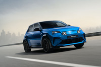 「A290」はBEVとして復活した新型「ルノー5」のアルピーヌ版だ。新生アルピーヌとしては2つ目のモデルであり、ブランド初のBEVでもある。