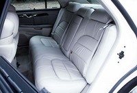 キャディラックでなければ得られない、独特の快適性にあふれたリアルーム。