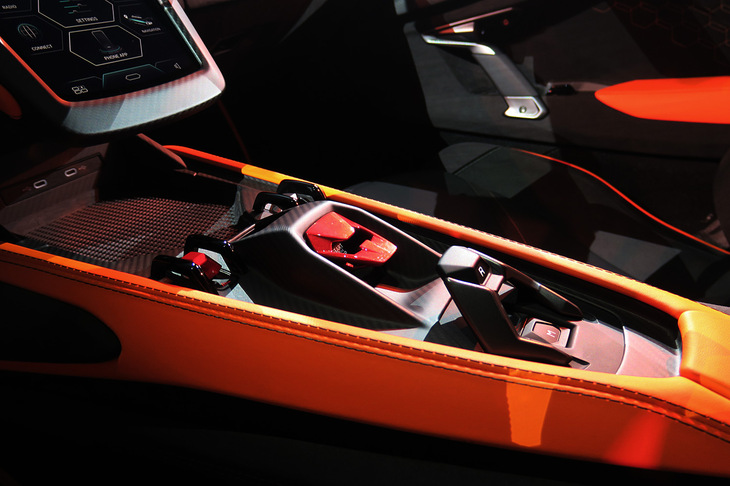 ランボルギーニ・レヴエルト(センターコンソール)