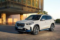 新型「BMW X1」が上陸 フル電動モデル「BMW iX1」もラインナップの画像