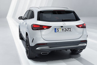 メルセデス・ベンツがコンパクトSUV「GLA」をマイナーチェンジの画像