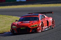 GT300クラスを制したNo.21 Hitotsuyama Audi R8 LMS。ドライバーの川端伸太朗と近藤 翼は、GT300クラスで初の勝利を手にした。