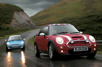「MINI」のホットモデル「COOPER S」にオートマ免許で乗れる!