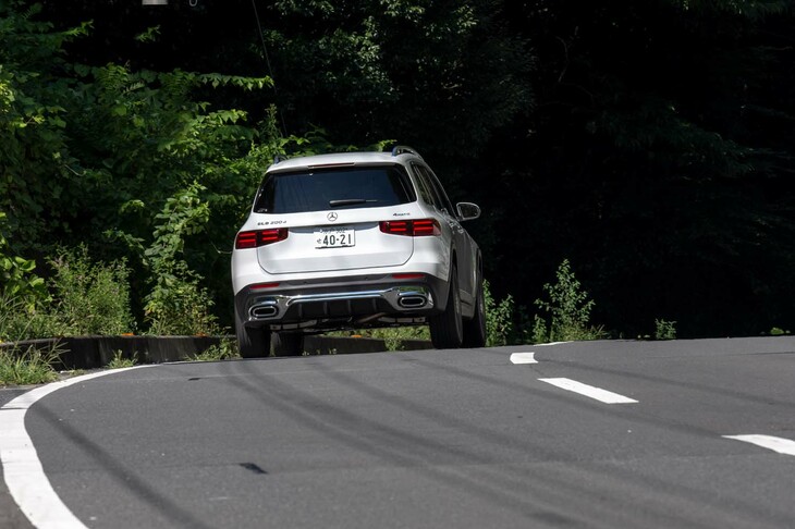 SUVというジャンル名にも表れているとおり、この手のクルマは本来、多機能性が特徴だったはず。「メルセデス・ベンツGLB」はある意味、SUVの本分に非常に忠実なクルマといえるだろう。
