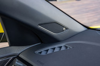 総出力が300Wで、8チャンネル6スピーカーの“beatsサウンドシステム”パッケージは、「TクロスTSI Rライン」において6万6000円となる有償オプションアイテム。