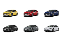 乗用モデルのボディーカラーは写真の全6色。上段左から「マスタード」「エモーショナルレッドII」「ダークブルー」、下段左から「アティチュードブラックマイカ」「アッシュ」「プラチナホワイトパールマイカ」。このうち「マスタード」は2リッターモデルの専用色で、「エモーショナルレッドII」「ダークブルー」は「Z」と「U」にしか設定がない。商用の「X」グレードは「スーパーホワイトII」「シルバーメタリック」の2色の設定となっている。