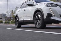 従来品にあたる「プロクセスCF2 SUV」と比べるとパターンノイズの騒音エネルギーが22%低減している。