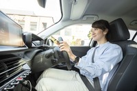 エンジンノイズがない電気自動車ではタイヤ由来のノイズが気になることが多いが、「プロクセスCL1 SUV」を履いた「e-2008」のキャビンは極めて静かだ。