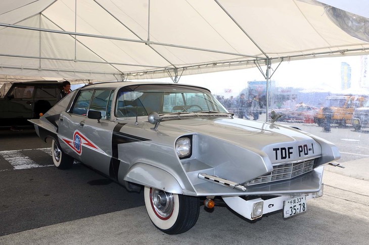 特撮ドラマ『ウルトラセブン』に登場した、ウルトラ警備隊の専用車「ポインター」。残念ながらオリジナルは現存していない。こちらはファンの手によるレプリカで、本物と誤解されてもしかたないほどにリアルに再現されている。ベース車は「クライスラー・インペリアル」。