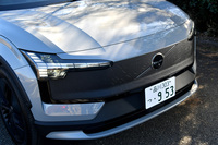 ボルボEX30クロスカントリー ウルトラ ツインモーター パフォーマンス