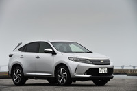 トヨタ・ハリアー プログレス“Metal and Leather Package”(ターボ車)