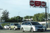 新型「スープラ」が主戦場ととらえているアメリカでも、過半数の州がフロントへのナンバープレートの装着を義務付けている。