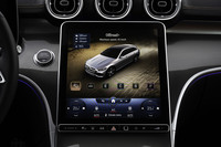 センターコンソールの縦型メディアディスプレイで、走行モードやオフロードでのスピードリミットの設定を行うことができる。写真はオフロード走行時のスピードリミット設定用の画面。