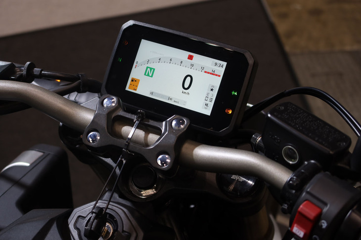 ホンダCB650R E-Clutch