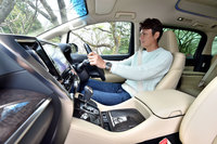 トヨタ・アルファード ハイブリッド エグゼクティブラウンジ(前編)の画像