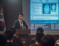 第224回:2人の美形オジサンが車内でイチャイチャ?『ヒットマン エージェント:ジュン』の画像