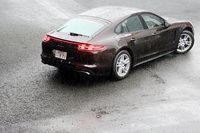 今回の試乗距離は約270km。満タン法で6.9km/リッターという燃費を記録した。燃料タンク容量は75リッター。