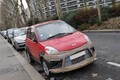 第586回：“花の都”の名にそぐわない!?パリで“粘着テープぐるぐる補修車”が目立つ理由