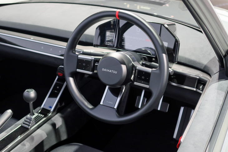 「K-OPEN」のインテリア。無駄を省いたシンプルな印象が、スポーツマインドを刺激する。