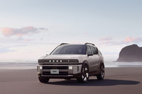 ヒョンデの燃料電池車、新型「ネッソ」のフロントビュー。