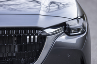 【マツダCX-80 XD Lパッケージのスペック】
ボディーサイズ:全長×全幅×全高=4990×1890×1710mm/ホイールベース:3120mm/車重:2030kg/駆動方式:FR/エンジン:3.3リッター直6 DOHC 24バルブ ディーゼル ターボ/最高出力:231PS(170kW)/4000-4200rpm/最大トルク:500N・m(51.0kgf・m)/1500-3000pm/タイヤ:(前)235/50R20 104W XL/(後)235/50R20 104W XL(グッドイヤー・エフィシェントグリップ パフォーマンスSUV)/燃費:18.1km/リッター(WLTCモード)/価格:483万4500円
【取材時の燃費データ】
テスト距離:287.7km(市街地2:高速道路5:山岳路3)/使用燃料:16.4リッター(軽油)/参考燃費:17.5km/リッター(満タン法)/18.1km/リッター(車載燃費計計測値)