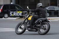 「ベニーズリミテッド」はすでに完売しているというが、他の空冷モデルともども、ひょっとしたらまだ在庫車があるかもしれない。ビビビッときた人は販売店に急ぐべし。