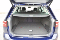 荷室の容量は、5人乗車時で650リッター。後席の背もたれを倒すことで、最大1780リッターにまで拡大できる。（写真をクリックすると荷室のアレンジが見られます）