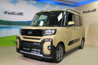 こちらは、「スズキ・スペーシア ギア」に対する後出しじゃんけんとしか思えなかった「ダイハツ・タント ファンクロス」。こういう業界の“マネっ子開発競争”が鈍化する、というのが、今後期待できる唯一の良い変化かもしれない。