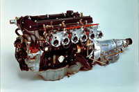 「2000GT」に搭載された、3M型1988cc直6 DOHCエンジン。最高出力150ps/6600rpm、最大トルク18.0kgm/5000rpmを発生した。