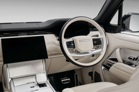 「レンジローバーSVビスポーク アーバントワイライトコレクションURBAN LIGHT」のインテリア。