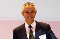 【写真上】ミラ
【写真下】ダイハツ工業の山田隆哉社長