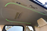 LEDルーフカラーイルミネーション。全16色の中から、好みの色に調節できる。