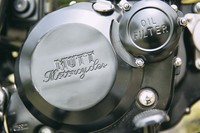 マットモーターサイクルズは英国バーミンガム発祥のオートバイブランド。2013年の創業以来、安価でスタイリッシュなカスタムバイクを提案している。日本では2019年6月から販売が始められている。