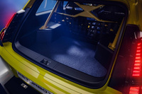 ルノーが後輪駆動のハイパフォーマンスBEV「ルノー5ターボ3E」を発表の画像