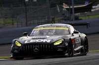 GT300クラスを制したNo.65 LEON PYRAMID AMG。